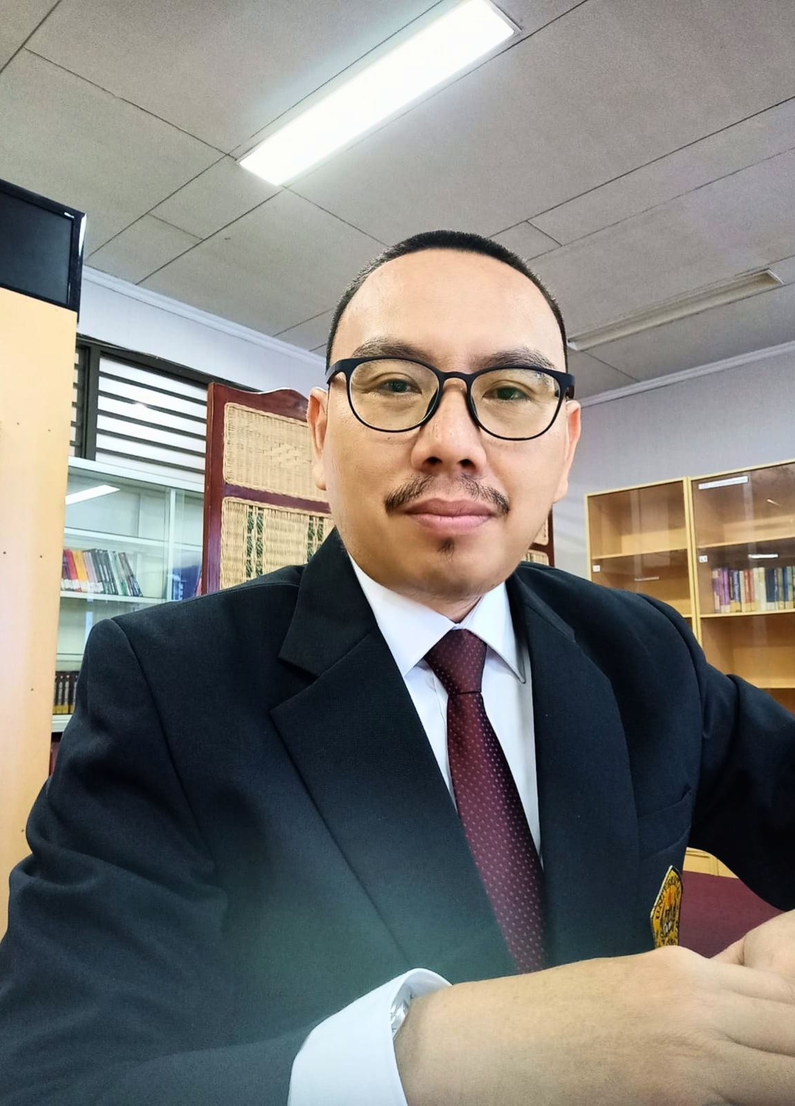 Dr. Suwardi